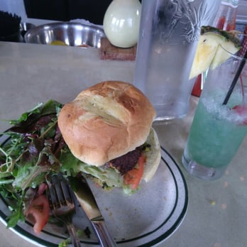 Sea Wolf - Bushwick - Mushroom & quinoa burger.... yummy patty with pesto & the good stuff! Friendly bartenders. - Cocktail Bars Near Me - Brooklyn, New York Sea Wolf - Bushwick - Mushroom & quinoa burger.... yummy patty with pesto & the good stuff! Friendly bartenders. - Cocktail Bars Near Me - Brooklyn, New York