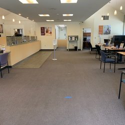 Peninsula Credit Union - Lobby