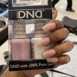 La Vie Nails Spa - One coat of flower girl
