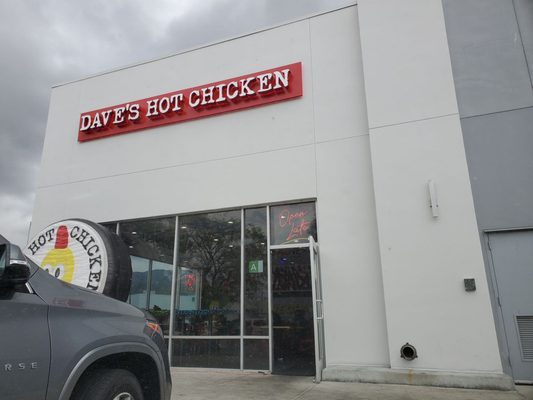 Dave's Hot Chicken by null
