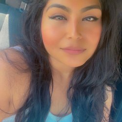Stylish Honey Eyebrows