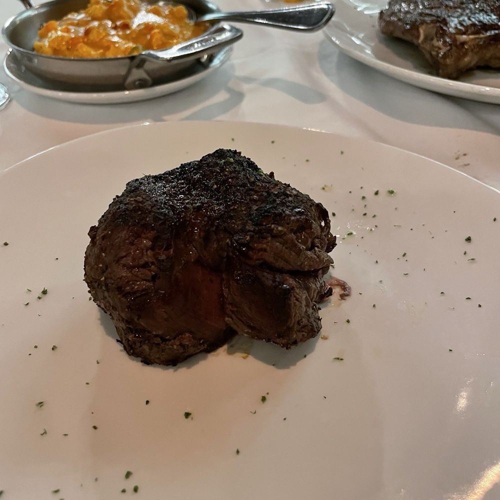 Fleming’s Prime Steakhouse & Wine Bar - 10oz Main Filet Mignon - Wine Bars Near Me - Plano, Texas Fleming’s Prime Steakhouse & Wine Bar - 10oz Main Filet Mignon - Wine Bars Near Me - Plano, Texas
