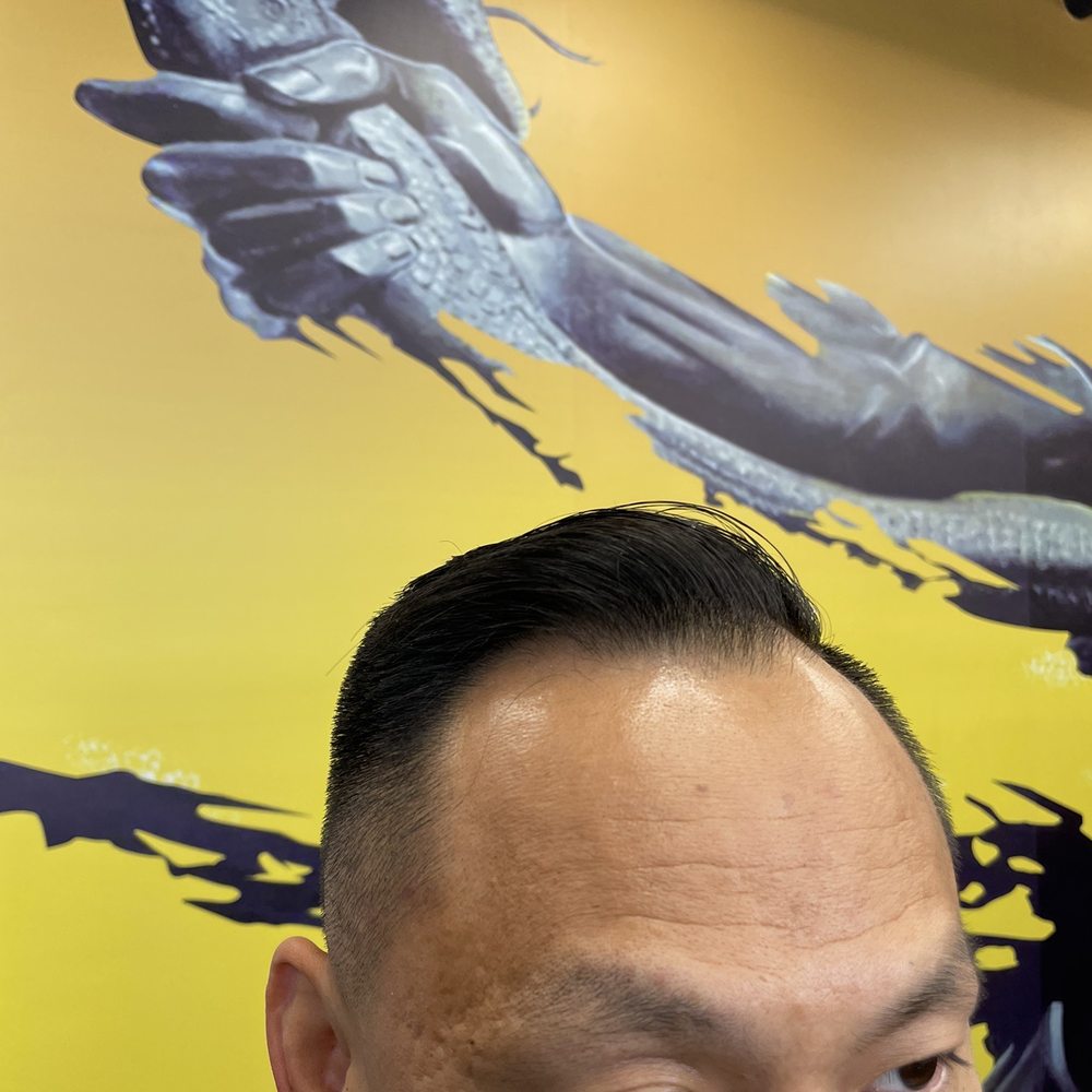 First time getting hair cut with Roddy! Great experience, will be going again First time getting hair cut with Roddy! Great experience, will be going again