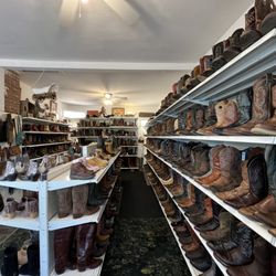 Logans Boot Box