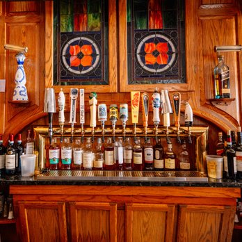 Landmark Inn - Northland Gastropub - Hotels Near Me - Marquette, Michigan