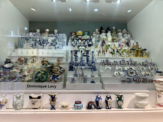 Tiny Doll House by null