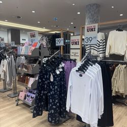 TK Maxx - Inside