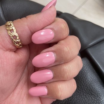 Tammy Nails - I asked for almond shape but got thick bubblegums - Nail Salons Near Me - Palm Desert, California Tammy Nails - I asked for almond shape but got thick bubblegums - Nail Salons Near Me - Palm Desert, California