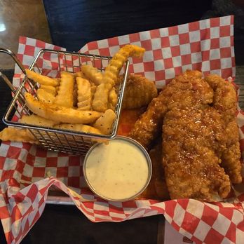 Native Brews Tap & Grill - Chili chicken - Breweries Near Me - Cherokee, North Carolina Native Brews Tap & Grill - Chili chicken - Breweries Near Me - Cherokee, North Carolina