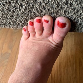TD2 Nails - Dead skin, bad polish, no cuticle oil at all during my pedi. - Nail Salons Near Me - Bothell, Washington