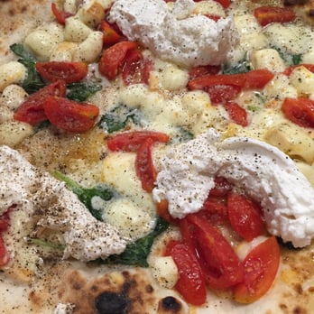 Pizzeria Carmenella - ricottina. troppo pepe, rovina tutto! eventualmente chiedete senza pepe ;) - Pizza Near Me - Naples, NA Pizzeria Carmenella - ricottina. troppo pepe, rovina tutto! eventualmente chiedete senza pepe ;) - Pizza Near Me - Naples, NA