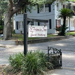 St. Francis Inn - Sign of St. Francis Inn from parking lot