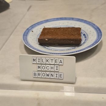 Saan Saan Cafe & Restaurant - Desserts Near Me - Vancouver, British Columbia
