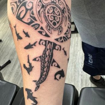Banyan Tree Tattoo - Manta Ray with turtle and sharks created by Eric - Tattoo Near Me - Lahaina, Hawaii
