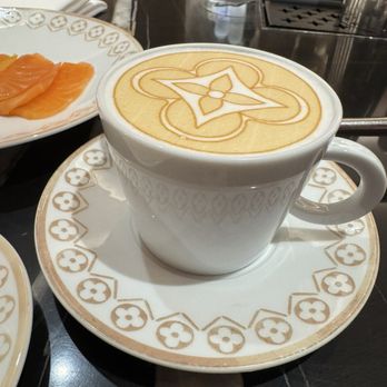 Le Café Louis Vuitton - Cafes Near Me - New York, New York Le Café Louis Vuitton - Cafes Near Me - New York, New York