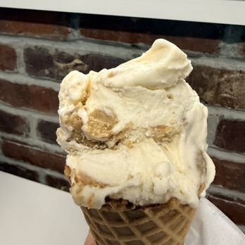 Handel's Homemade Ice Cream - Knot Your Average Dough (a few bites eaten before I remembered to snap a few photo) - Ice Cream & Frozen Yogurt Near Me - Arlington, Texas Handel's Homemade Ice Cream - Knot Your Average Dough (a few bites eaten before I remembered to snap a few photo) - Ice Cream & Frozen Yogurt Near Me - Arlington, Texas