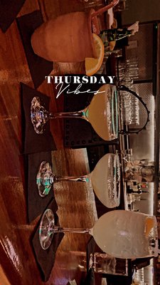 Valsos Table and Bar by null