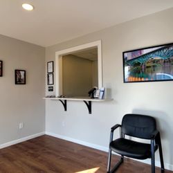 Creekwood Tire & Auto Repair - Clean waiting area, clean restroom.