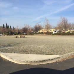 Rock Pile - Ample parking, little scenery