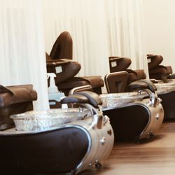 Spa Nijoli and Salon - Pipeless pedicure chairs for ultimate sanitation