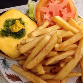 Basell's Restaurant & Tavern - Burger - American Near Me - Niagara Falls, Ontario