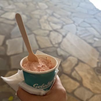 Gelatissimo Waikiki - Strawberry Gelato - Gelato Near Me - Honolulu, Hawaii Gelatissimo Waikiki - Strawberry Gelato - Gelato Near Me - Honolulu, Hawaii