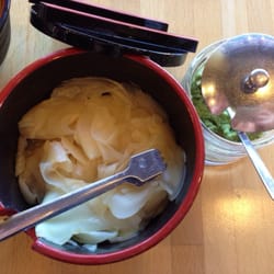 Sushi Bar Ichiban - Dosera ingefäran och wasabin själv