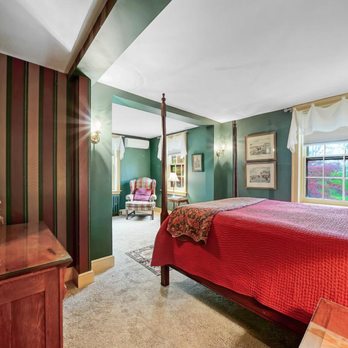 Cromwell Manor Inn - Derby Room - Bed & Breakfast Near Me - Cornwall, New York Cromwell Manor Inn - Derby Room - Bed & Breakfast Near Me - Cornwall, New York