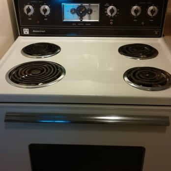 Prince of Wales Complex - Oven/ stove are from the 80's, and oven temperature fluctuates wildly! - Apartments Near Me - Ottawa, Ontario Prince of Wales Complex - Oven/ stove are from the 80's, and oven temperature fluctuates wildly! - Apartments Near Me - Ottawa, Ontario