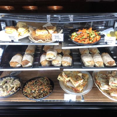 Sweet Dahlia Baking by null