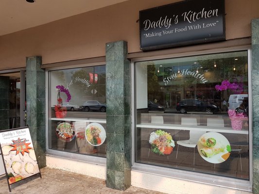 Daddy S Kitchen 101 Photos 47 Reviews Poke 2586 Commercial Drive Vancouver Bc Canada Restaurant Reviews Phone Number