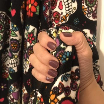 Tips and Toes - Gel manicure by Tiffany - Nail Salons Near Me - Stockton, California