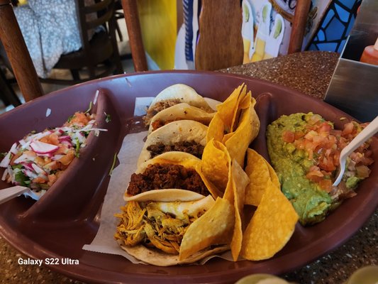Tacos El Carnal by null