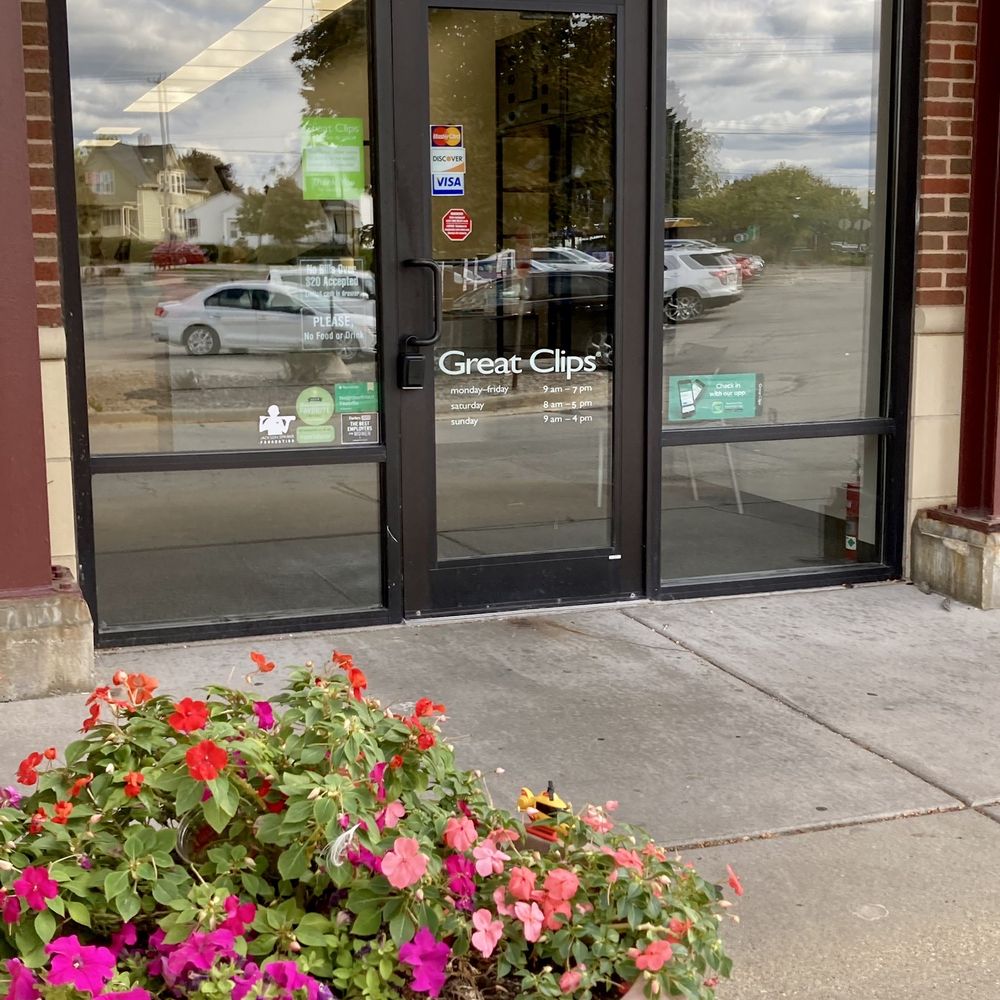 Great Clips - Hair Salons Near Me - South Milwaukee, Wisconsin