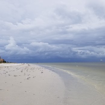 Bowditch Point Park - West side of the tip - Beaches Near Me - Fort Myers Beach, Florida Bowditch Point Park - West side of the tip - Beaches Near Me - Fort Myers Beach, Florida