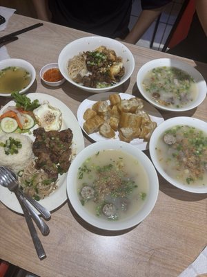 Chao Long Thang Mo by null