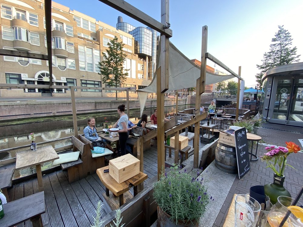 GRAPES AND OLIVES Veenkade 1, Den Haag, ZuidHolland, The Netherlands