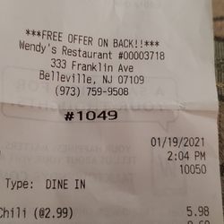 Wendy's - Proof of resturant and employee violating covid and health requirments. How many will die from covid at this Wendy's??