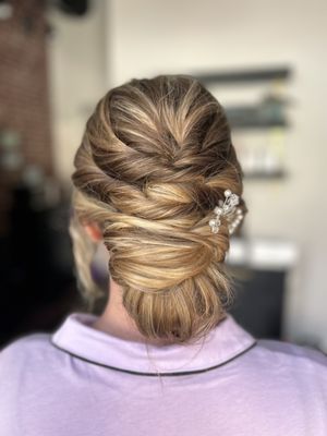 Trilove Beauty Salon