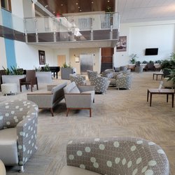Frederick Memorial Hospital - Nice lobby area