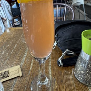Chesterfield's Gastro Diner - Mimosa - Breakfast & Brunch Near Me - Ottawa, Ontario