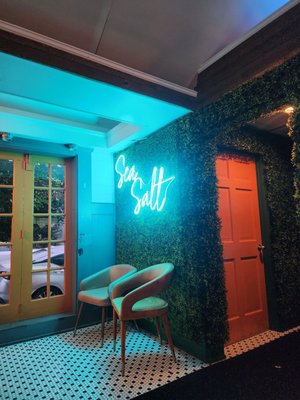 Sea Salt Seafood Lounge by null