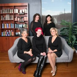 Salon Violett - Our Staff