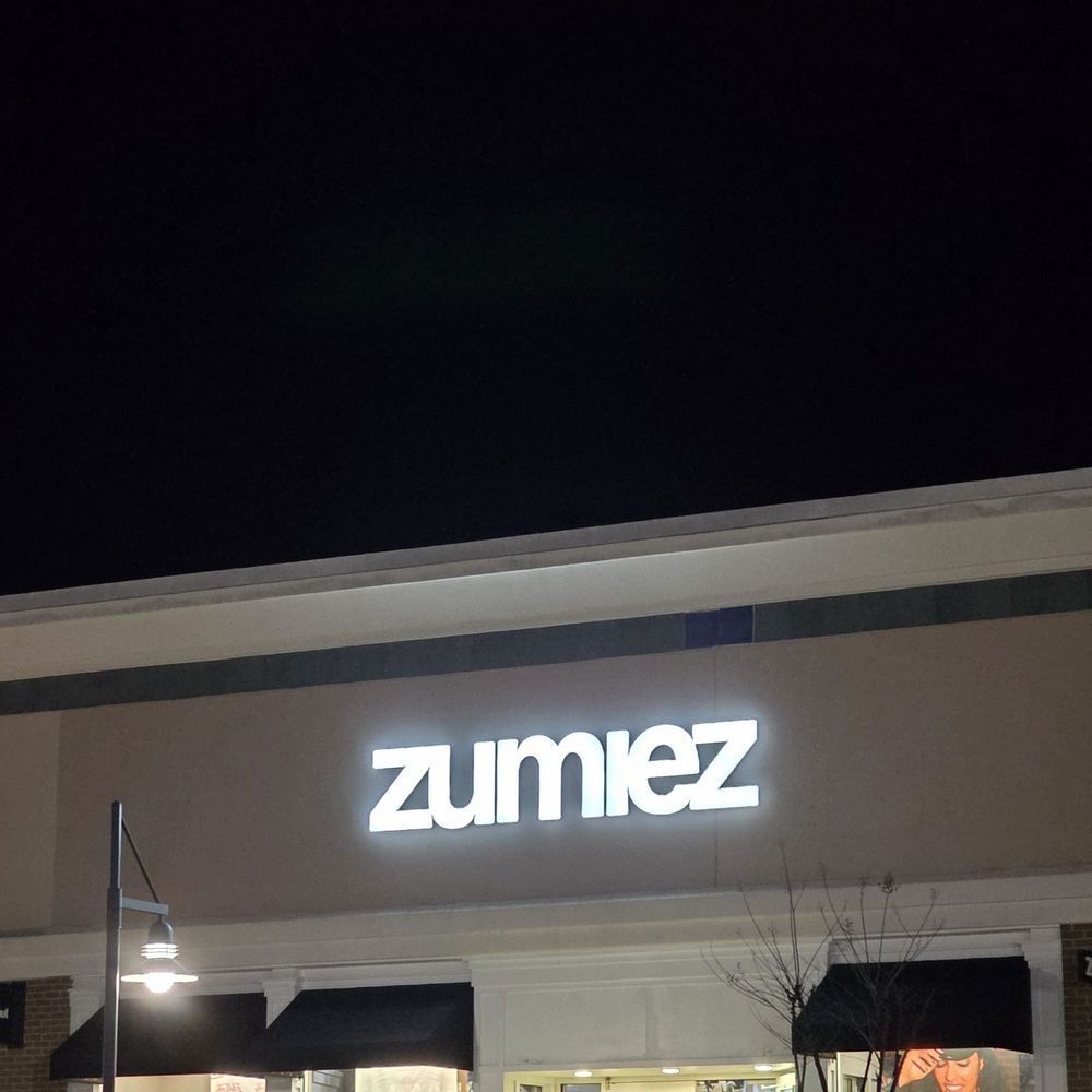 Zumiez - Men's Clothing Near Me - Macon, Georgia Zumiez - Men's Clothing Near Me - Macon, Georgia