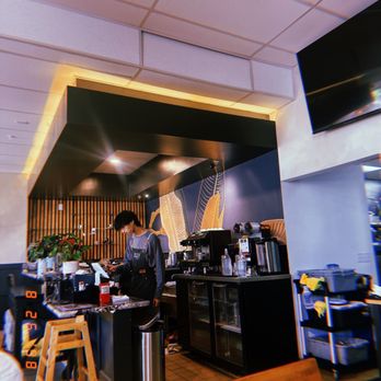Roots Bistro - Interior - Vietnamese Near Me - San Jose, California