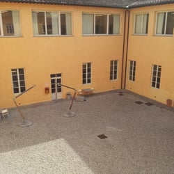 Biblioteca Pubblica Ernesto Ragionieri - Il cortile interno.