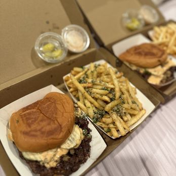 Bougie Burger - Burgers Near Me - Sherman Oaks, California