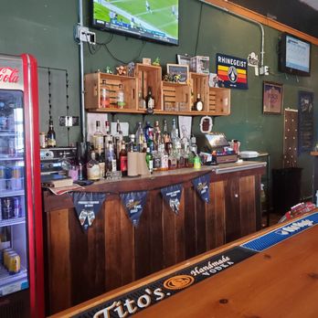 The Slice - Behind the bar - Pizza Near Me - Middletown, Ohio The Slice - Behind the bar - Pizza Near Me - Middletown, Ohio