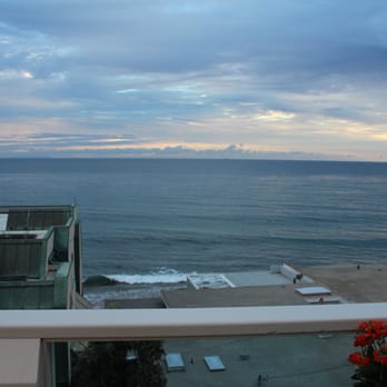 Geoffrey's Malibu - The view when you sit as close as possible to the railing 2 - Seafood Near Me - Malibu, California