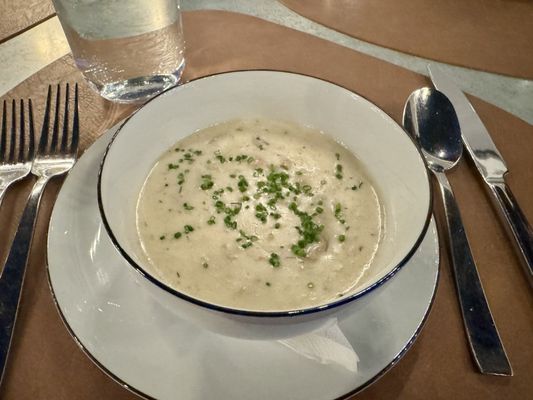 Uccello Lounge by null